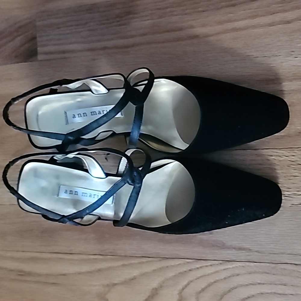 Ann Marino velvet/satin heels